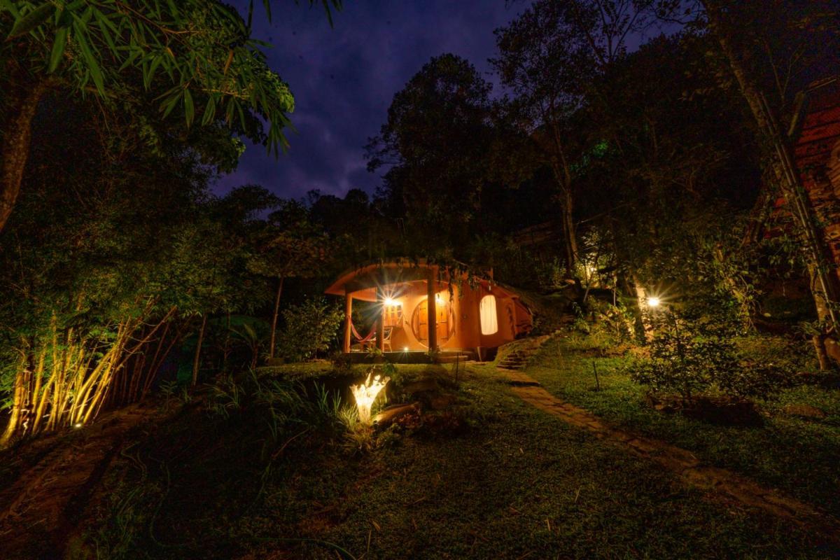 Aya Natural Udumbanshola ภายนอก รูปภาพ